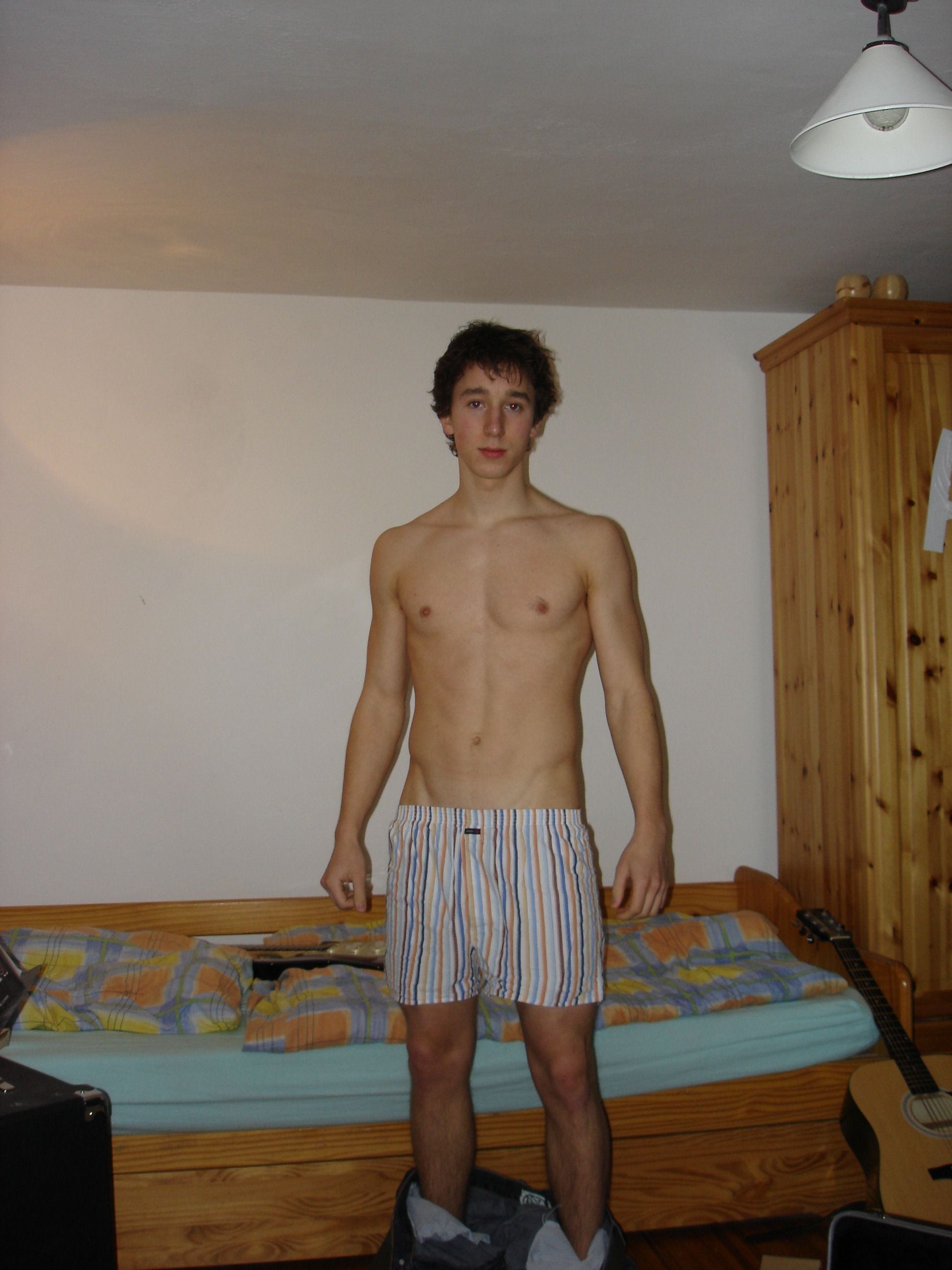 Young male naked amateur picture