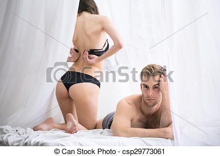 Kitten reccomend Young couple in bed